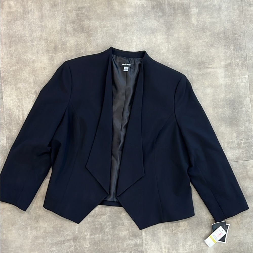 Nine West Woman’s suit jacket size 14P- new